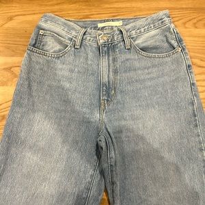 Levi’s 94 Baggy Jeans